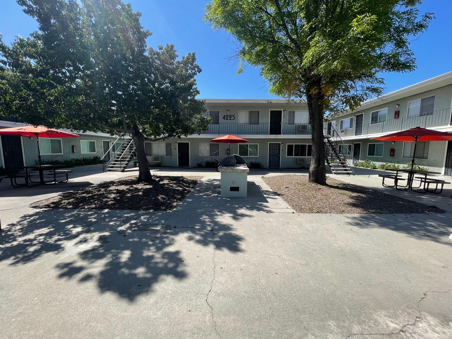 Montclair Apartment: 4205 - 4251 Evart Street