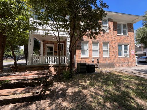 3bed/1bath Duplex on West Campus – photo 1