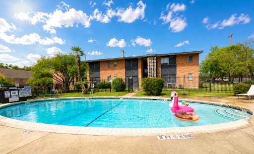 1bed/1bath Close to Campus! August 2027 Prelease – photo 1