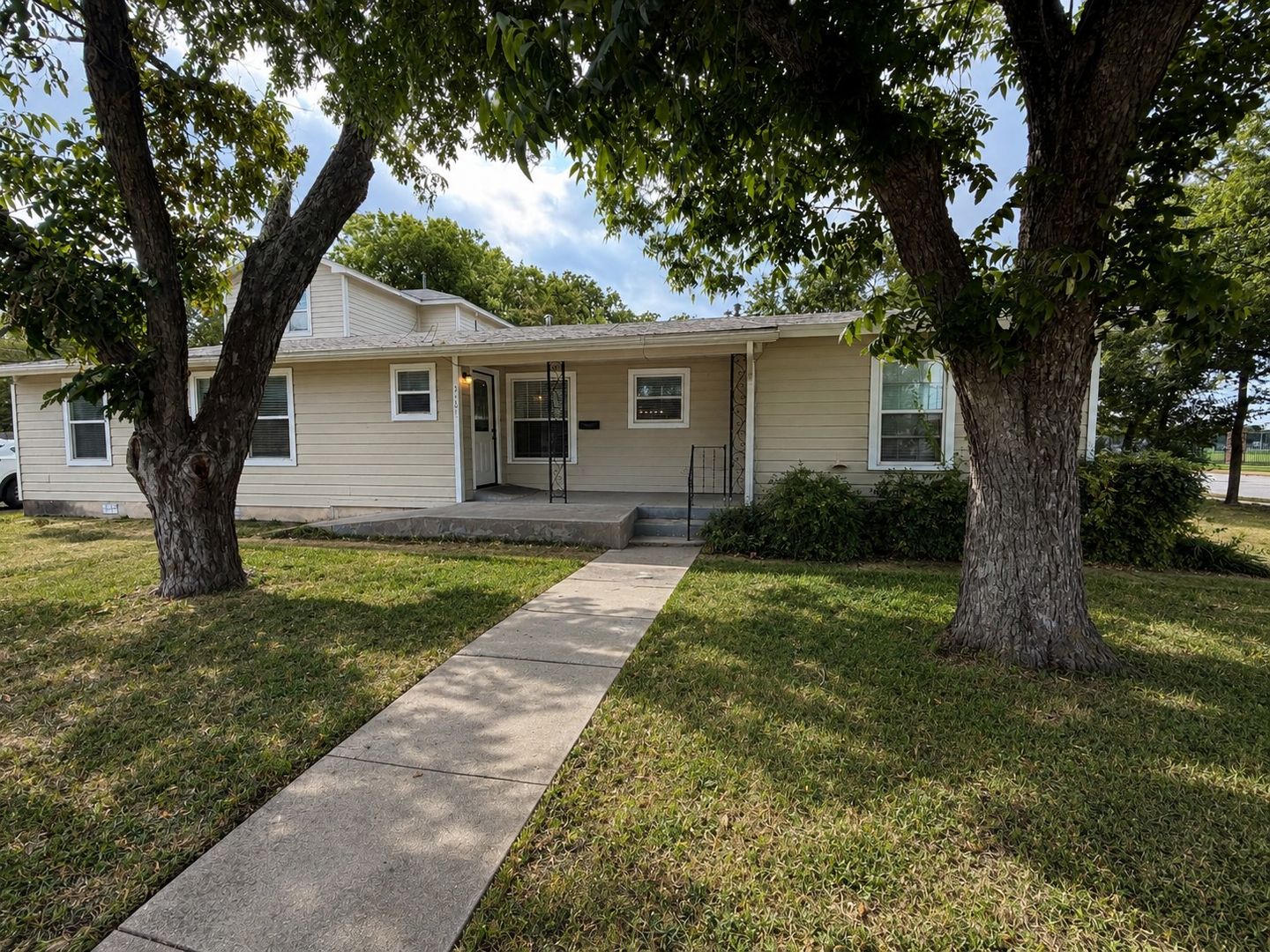 Austin House: 5101 Guadalupe