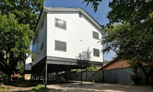 Renovated 6bed/3bath Close to Campus! – photo 1