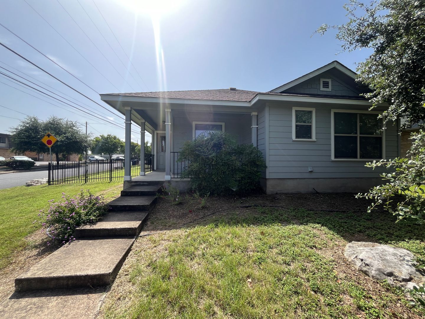 Austin House: 5413-A Roosevelt Avenue