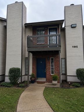 2bed/2.5 bath condo close to downtown – photo 1