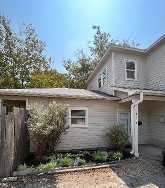4bed/2bath Duplex on 51st/Guadalupe - Fenced Yard – photo 1