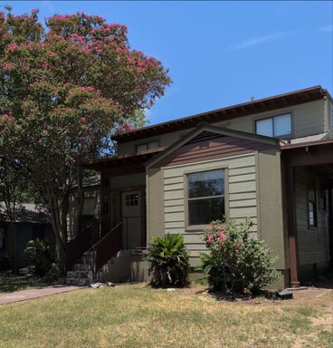 7bed/6.5bath + 3 car garage and carport – photo 1