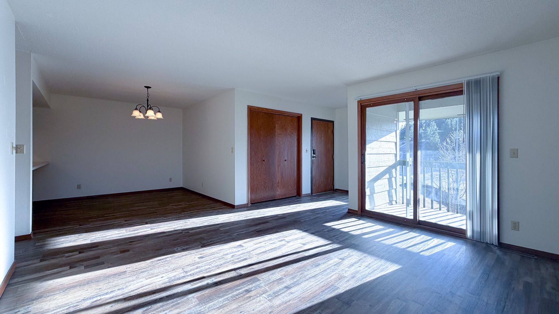 Rapid City Apartment: 3900-3951 Doral Dr.