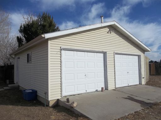 Listing photo thumbnail