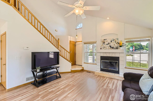 Listing photo thumbnail