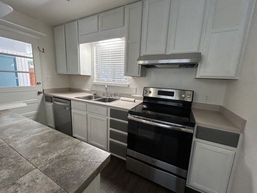 Listing photo thumbnail