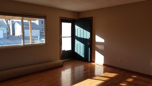 Listing photo thumbnail