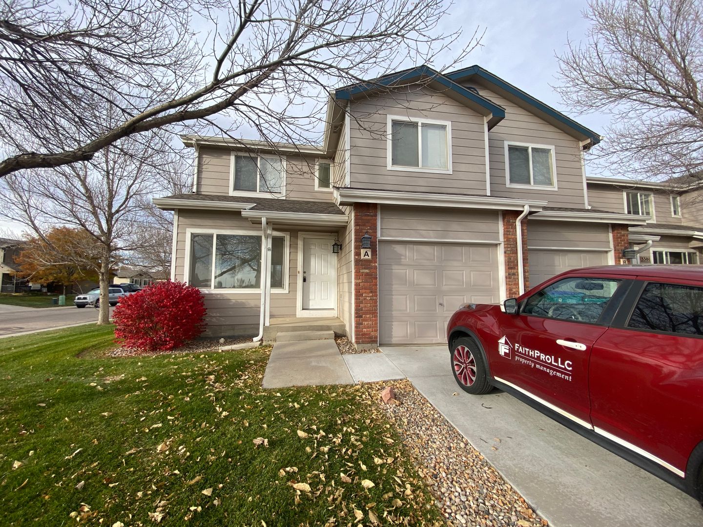 Wellington Townhome: 3301 Saratoga St Unit A