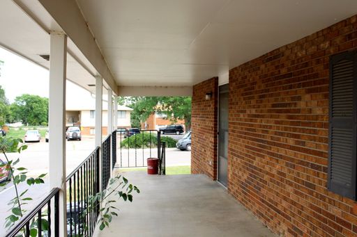 Listing photo thumbnail