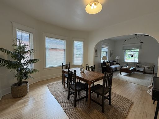 Listing photo thumbnail