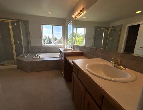 Listing photo thumbnail