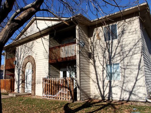 Listing photo thumbnail