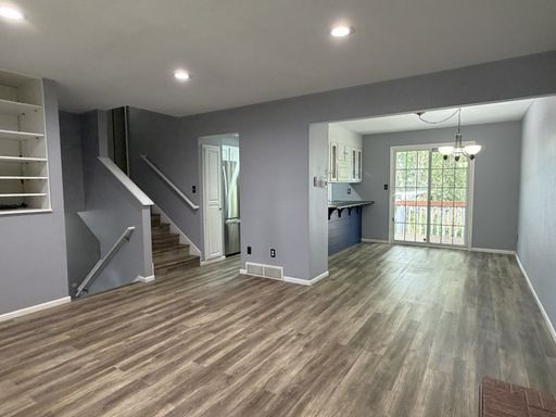 Listing photo thumbnail