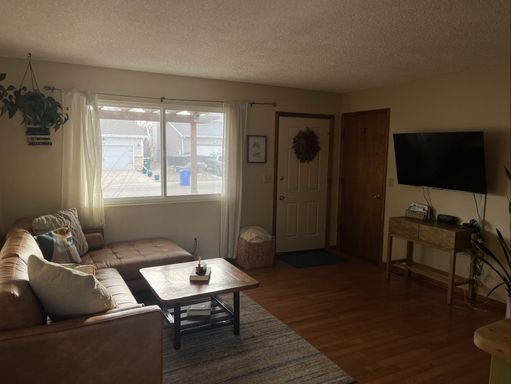 Listing photo thumbnail
