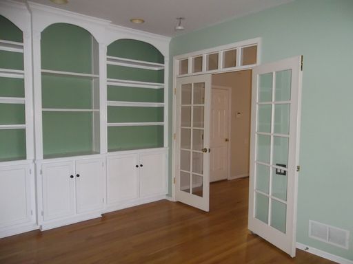 Listing photo thumbnail