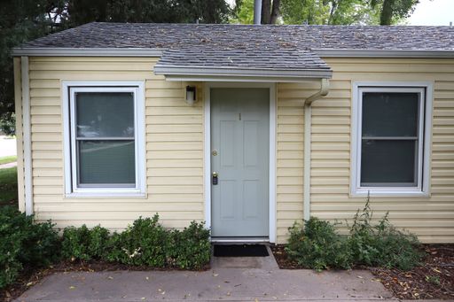 Listing photo thumbnail