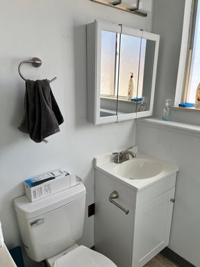 Listing photo thumbnail