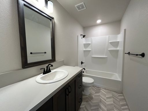 Listing photo thumbnail