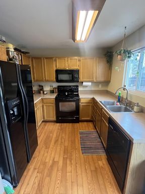 Listing photo thumbnail