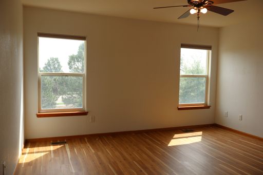Listing photo thumbnail