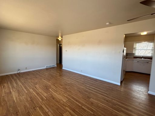 Listing photo thumbnail