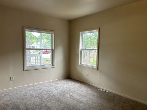 Listing photo thumbnail