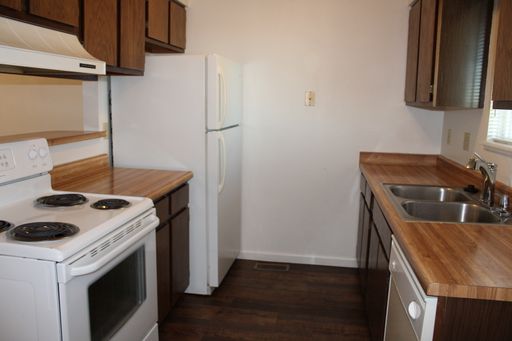 Listing photo thumbnail