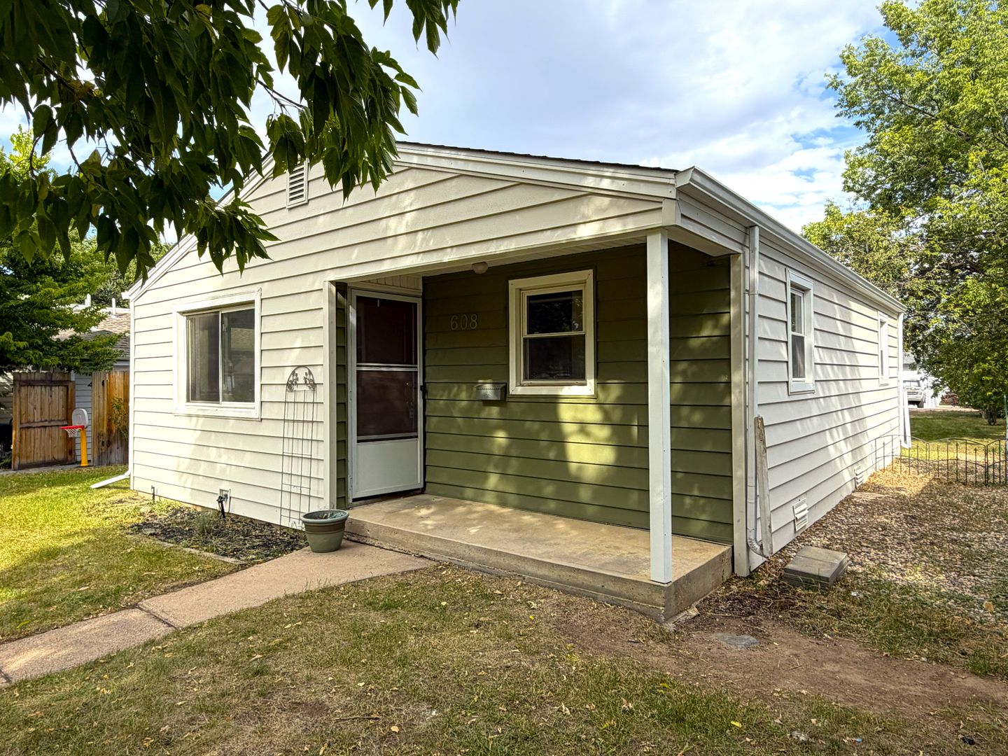 Fort Collins House: 608 Endicott St