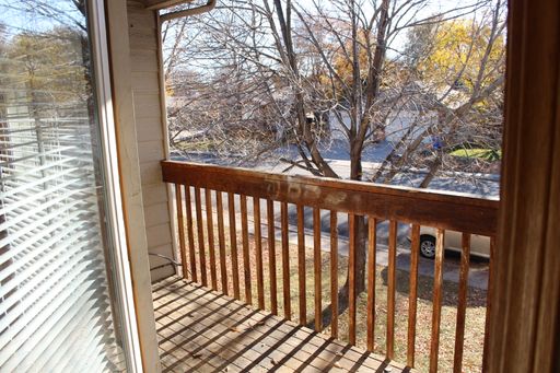 Listing photo thumbnail