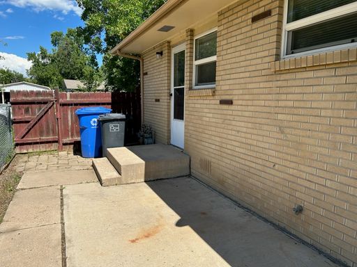 Listing photo thumbnail