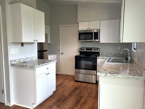 Listing photo thumbnail
