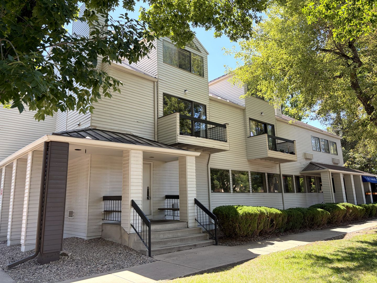 Fort Collins Apartment: 524 W. Laurel St