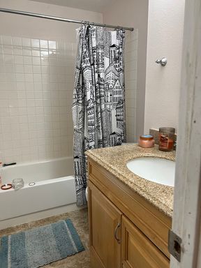 Listing photo thumbnail