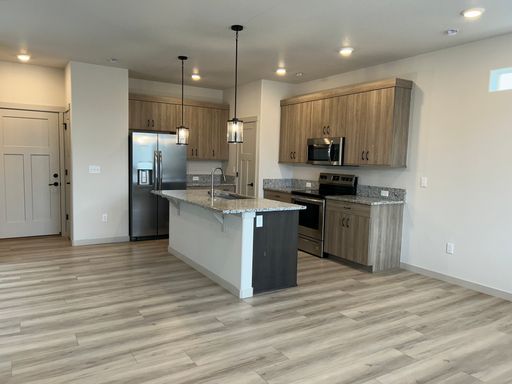 Listing photo thumbnail