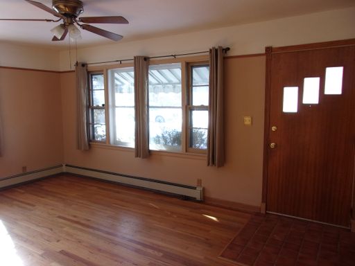 Listing photo thumbnail