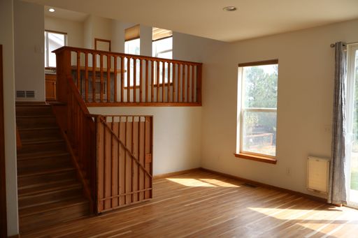 Listing photo thumbnail