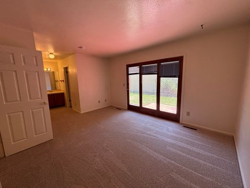 Listing photo thumbnail
