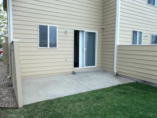 Listing photo thumbnail