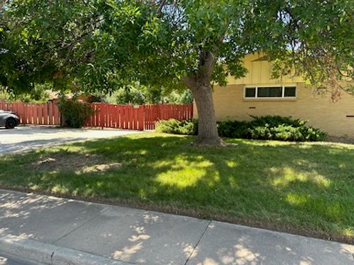Listing photo thumbnail