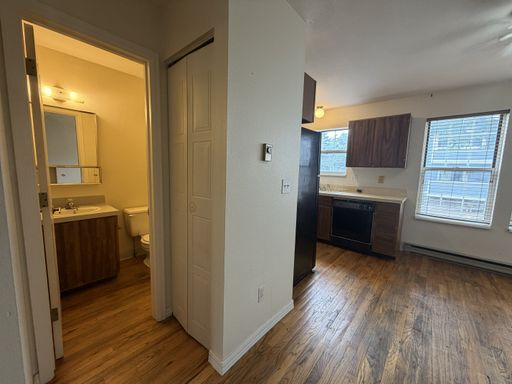 Listing photo thumbnail