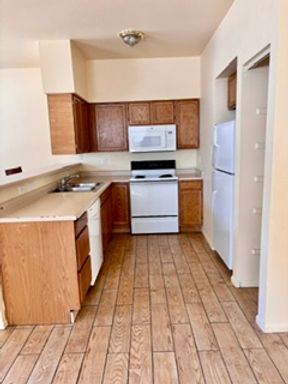 Listing photo thumbnail