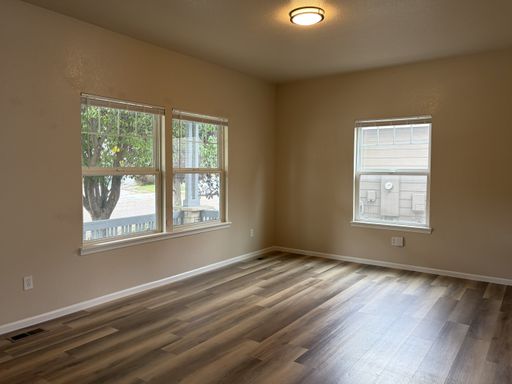 Listing photo thumbnail