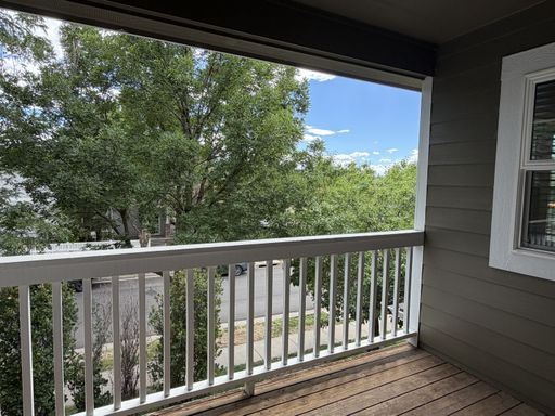 Listing photo thumbnail