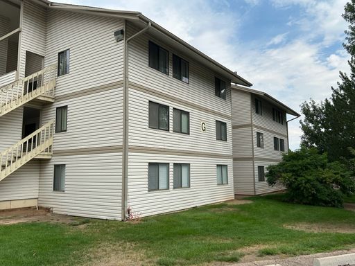 Listing photo thumbnail