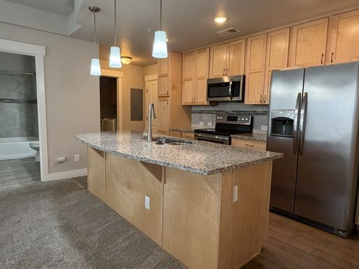 Listing photo thumbnail