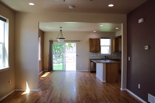 Listing photo thumbnail