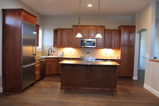 Listing photo thumbnail